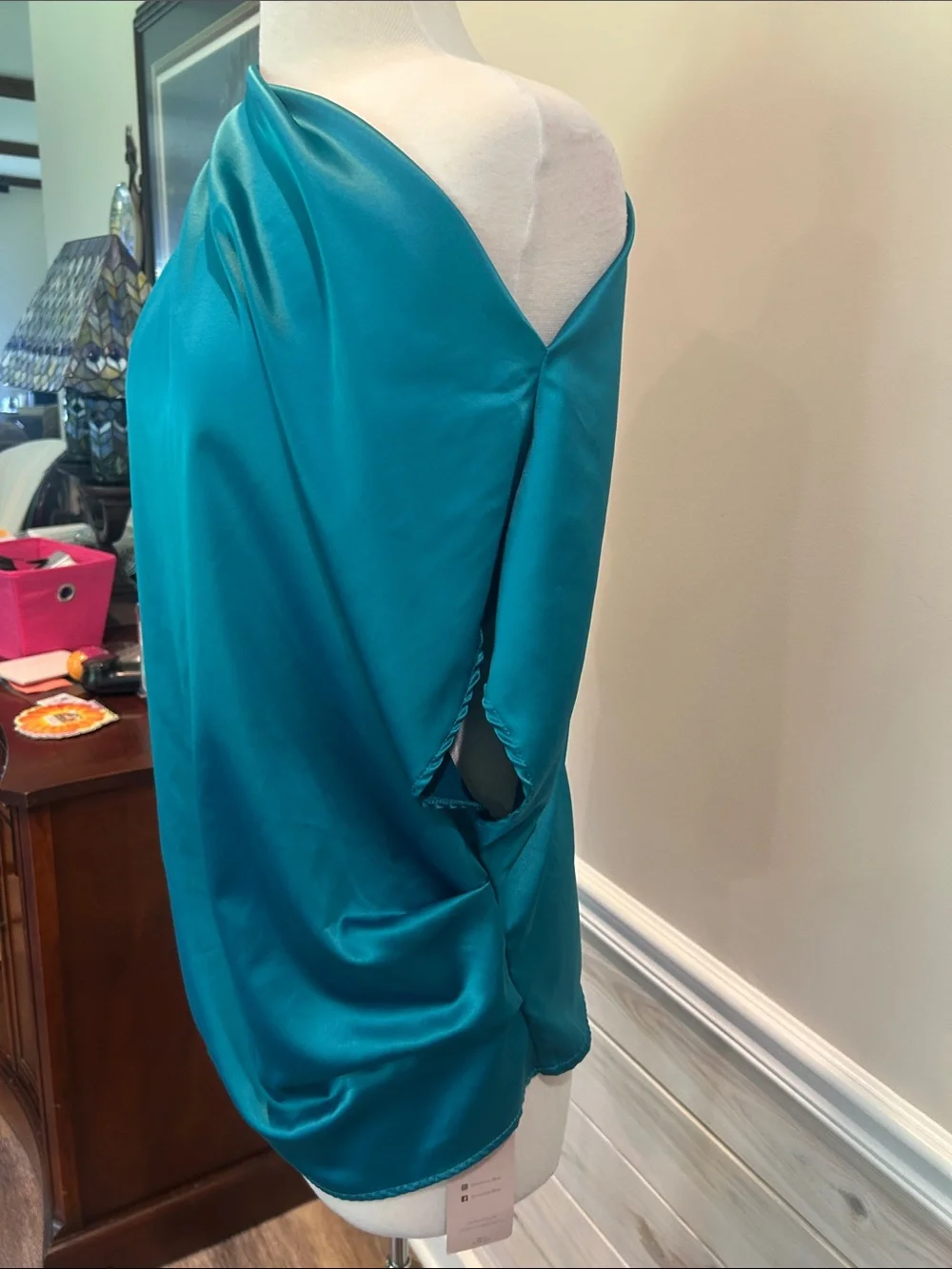M145 NWT Emery Rose Teal Satin One-Shoulder Top Size Large